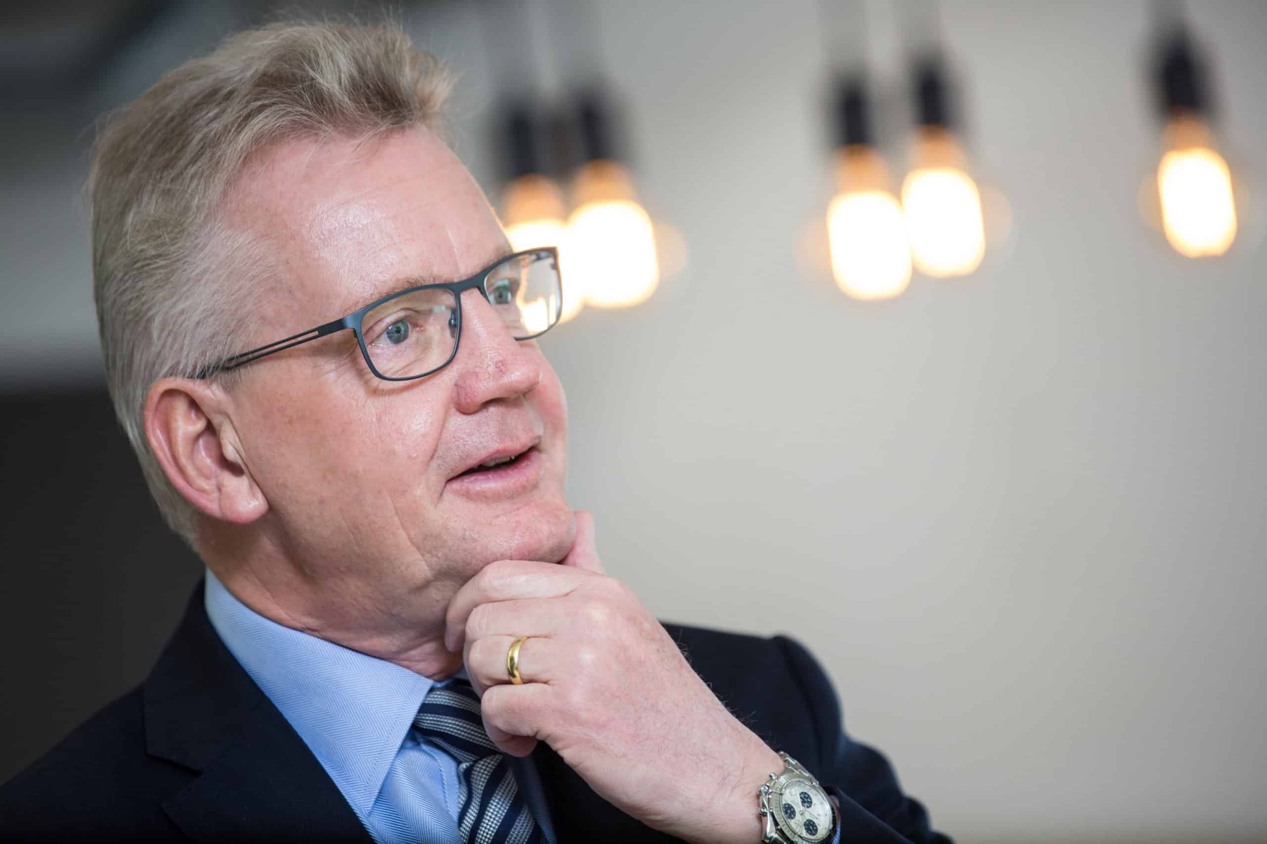 Recruitment industry expert Mike Beesley considers the importance of a great working environment in defence of the office