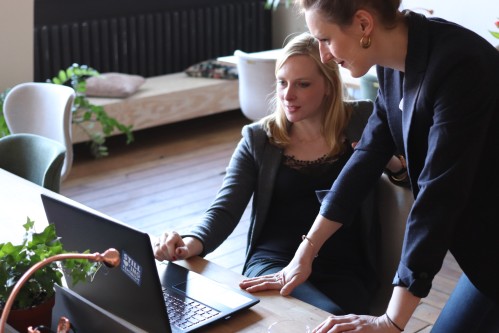 Top jobs still out of reach for many women